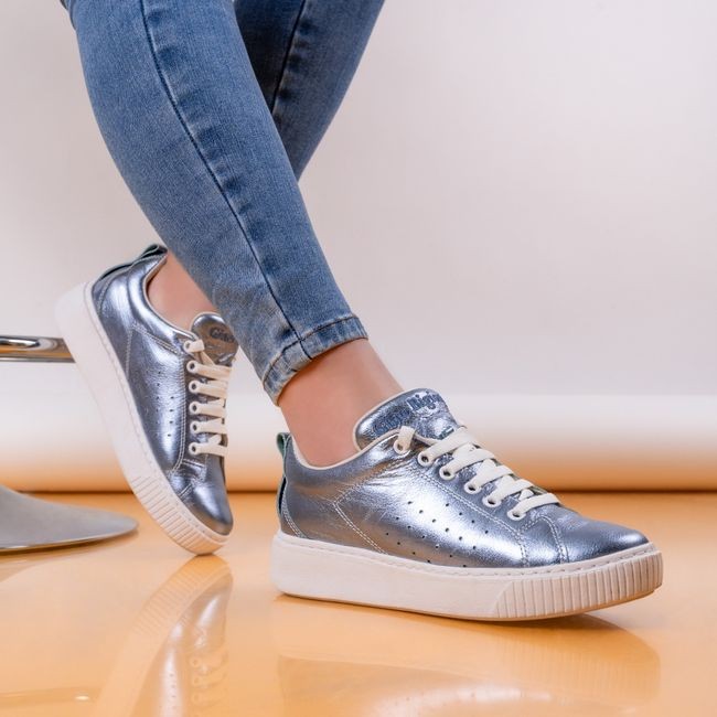 Kids' Velcro Sneakers