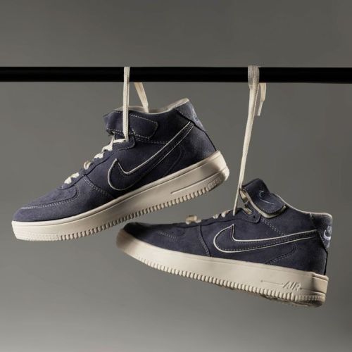 Unisex Canvas Shoes image
